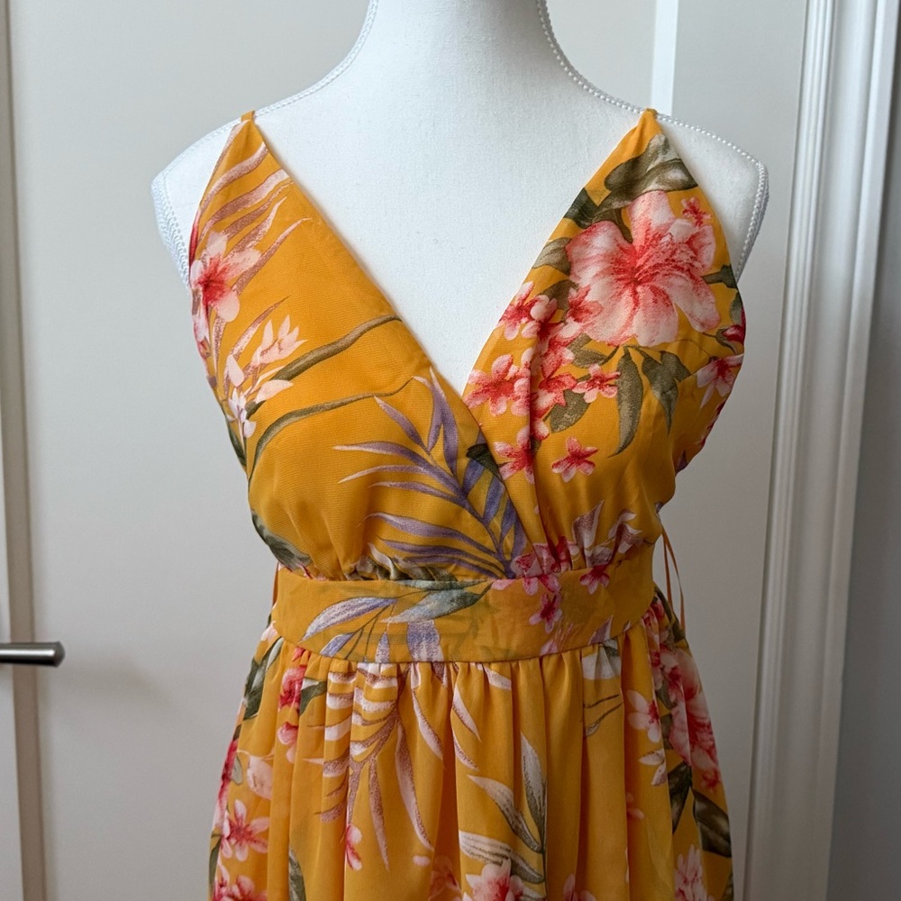 Revamped Yellow Floral V-Neck Maxi Dress - Picture 2 of 6